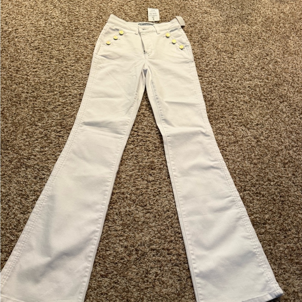 Wit and Wisdom- White Flared Women's Jeans Size 00